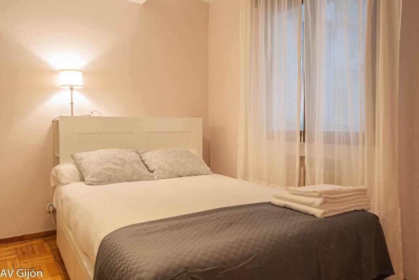 Av Aguado 44 Leilighet Gijón Eksteriør bilde